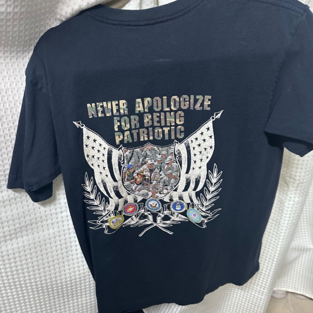 Toby Keith Concert T Shirt - Picture 3 of 4